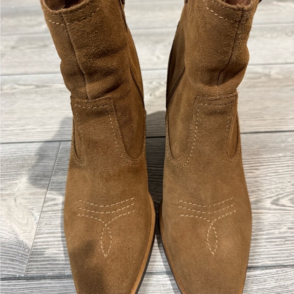 Chinese Laundry Corinna Brown Suede Boot. Women’s size 8.5. Western. Gently Used - Picture 8 of 10